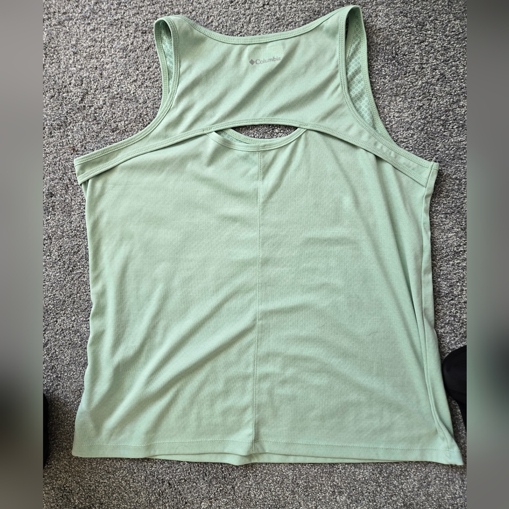 XL Columbia Women's Mint Green Racerback Performance Tank Omni Wick